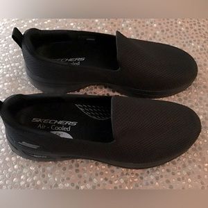 Skechers Slip Ons